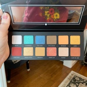 BoxyCharm Hello Charmers palette